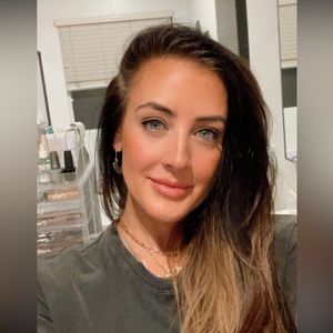 Meet your Posher, Aja